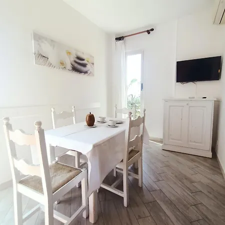 Ξενοδοχείο με διαμερίσματα La Meridiana San Bartolomeo Al Mare